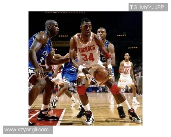 大卫罗宾逊与奥拉朱旺的巅峰对决谁才是真正的篮球传奇